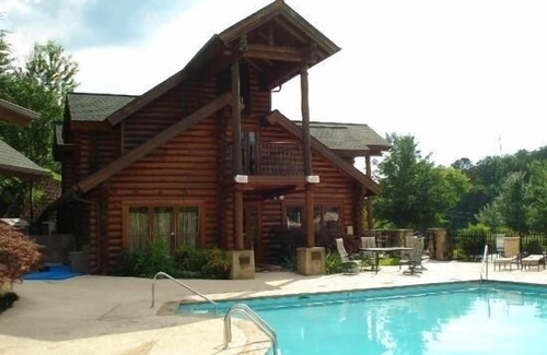 Pigeon Forge Apartment | Less Than 1 Mile From The Parkway With Full Resort Amenities