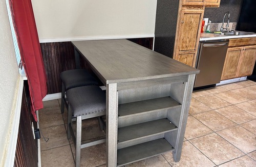Lawton Apartment | Less than 1 mile from Fort Sill 2 bedrooms!