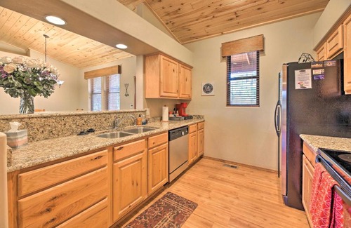 Torreon House | Less Than 4 Mi to Fool Hollow Lake Cabin with Tranquil Deck