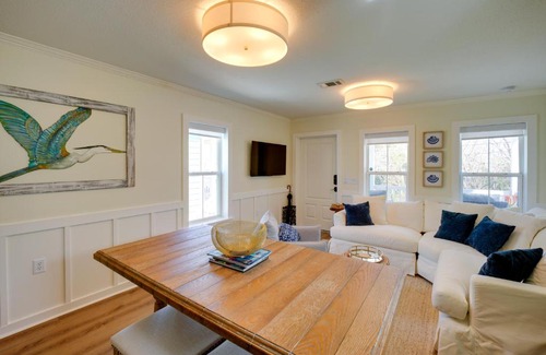 Pass Christian House | Less Than half Mi to Beach Gem with Lanai in Pass Christian