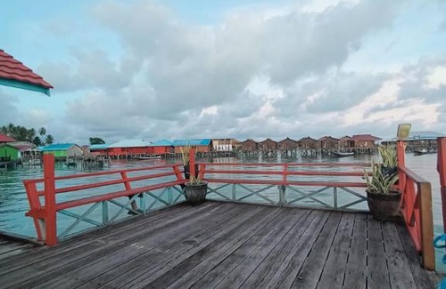 Pulau Derawan House | Lestari Cottage Derawan