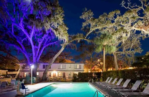 Saint Simons Island House | Let Coastal Comfort be yours! Near beach and village; onsite pool, free bikes!