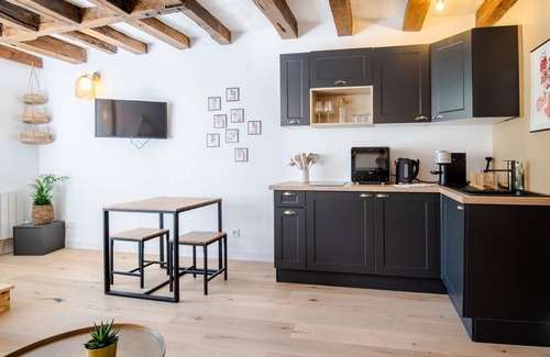 Tours City Centre Apartment | Let's get some height