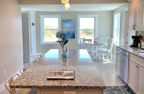 Green Hill House | Let the Sea Set You Free