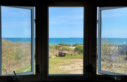 Green Hill House | Let the Sea Set You Free