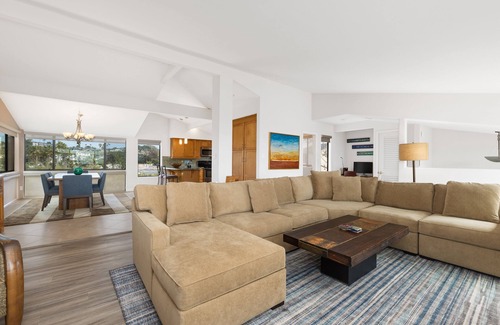 Solana Beach Condo | Let the Sea Set you Free - near Pool, Beach, Town - Great Value!