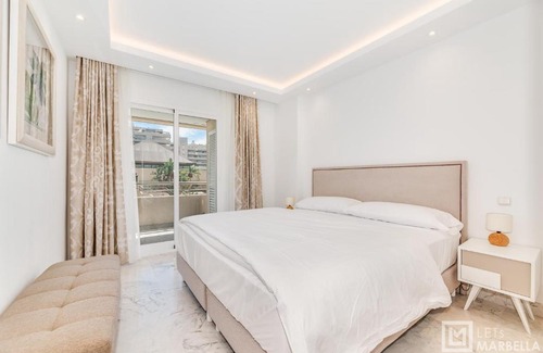 Puerto Banus Apartment | LetsMarbella - NEW 2BR APARTMENT IN PUERTO BANUS - POOL & PARKING
