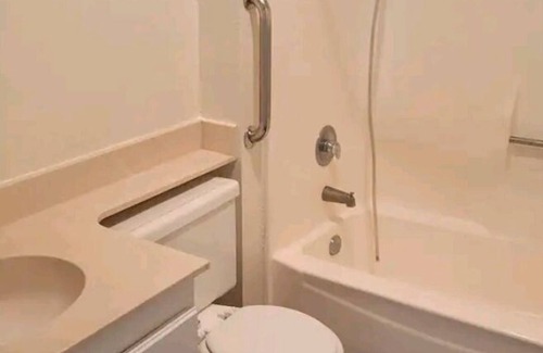 Laguna Hills Condo | Leval Entry @ Both Floors~🏊‍♀️~🎾~🏋️‍♂️~🏀~🏐~Spa~Club~Monthly