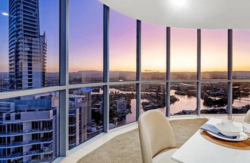 Surfers Paradise Apartment | Level 45 Luxury Sub-Penthouse in Towers of Chevron - Hosted by Coastal Letting Co.
