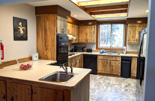 Paradise Point House | Level lakefront, family-friendly, hot tub, low fees, private dock