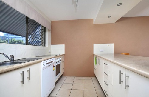 Kings Beach Apartment | Levuka Unit 4 14 Moreton Pde Kings Beach