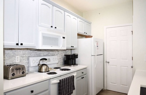 Villages of Five Points Condo | Lewes Beach 2BR Condo w/Amazing Amenities Pool/Tennis/Restaurants