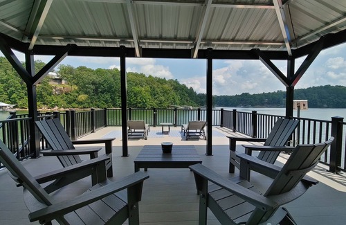 Crane Hill House | Lewis Smith Lake Waterfront Home with 2 Story Dock/Hot Tub