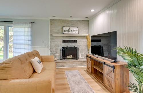 Lexington House | Lexington Home with Sunroom about 1 Mi to Lake Huron!