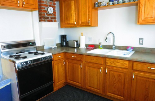 Central City Cottage | LI'L MOUNTAIN RETREAT BY HISTORIC DISTRICT, NEAR HOT SPRINGS and SKI RESORTS