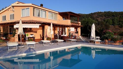 Buddittogliu Straulas House | Li Muntigeddi