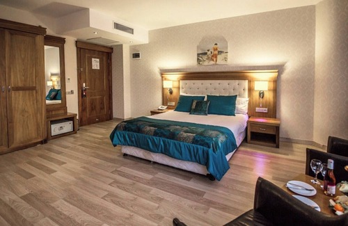Mezetli Hotel | LİVA HOTEL MERSİN