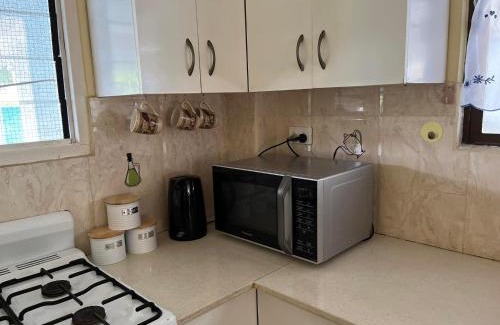 Nadi Apartment | Libby's Vacation Rental 2 Bed Home 1-4 Guests
