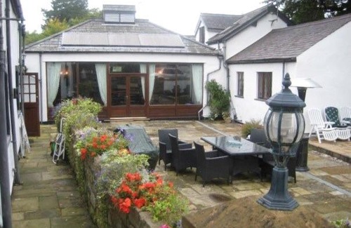 Tal-y-Cafn House | Libbylyn