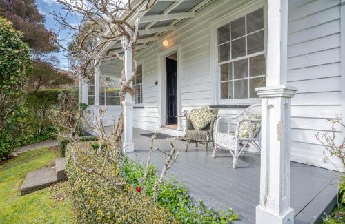 Akaroa House | Libeau Cottage - Akaroa Holiday Home