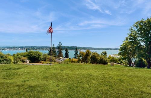 Poulsbo House | Liberty Bay Hideaway