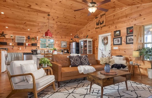 Valley Head House | Liberty Lodge on the Americana Farm