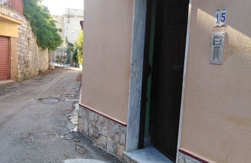 Casteldaccia Villa | Liberty style ground floor detached villa.