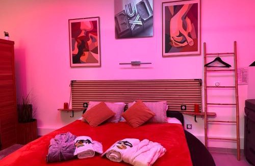 Montmorot Apartment | Liberty walk