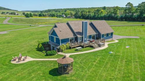 Waterfront Greens House | License to Chill