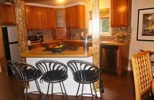 Ketchikan House | Lich Chalet is a large house located near Knudson Cove Marina.