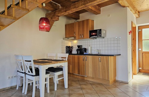 Meschendorf Apartment | Lichrdurchflutete 2-raum-wohnung auf 2 Ebenen mit Meerblick