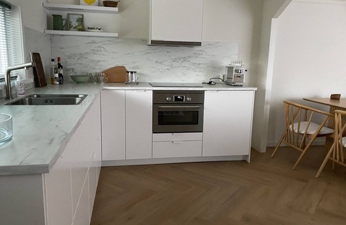 Grou House | Licht en Zonnig Vakantiehuis met Vrij Uitzicht op Natuurgebied