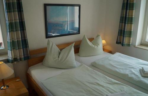 Ostseebad Kuhlungsborn House | Lichtdurchflutete Fewo mit 2 Balkonen, strandnah, mit Parkplatz