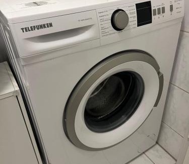 Plagwitz Apartment | Lichtung Appartement - *WLAN*Netflix*Stadion-Nah*