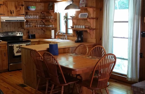 Blakeslee Cottage | Lidie's Place - A Secluded Forest Cottage