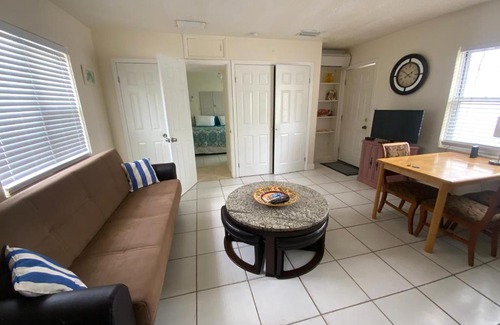 Sarasota Apartment | Lido Sunshine L, Steps to Lido Beach