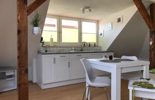 Zwenkau Apartment | Liebevoll eingerichtete Ferienwohnung im DG