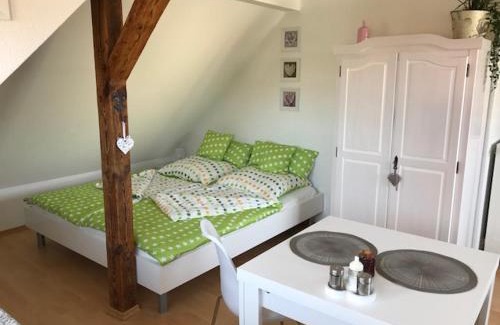 Zwenkau Apartment | Liebevoll eingerichtete Ferienwohnung im DG