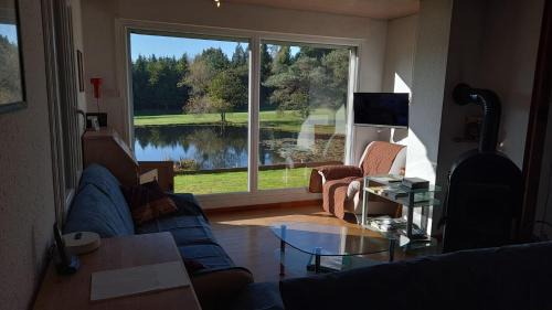 Augignac House | Lieux-au-lac