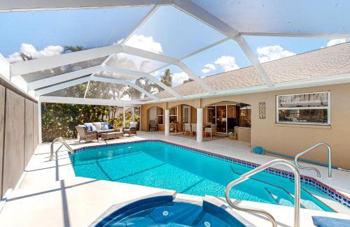 Pelican House | Life at the Canal