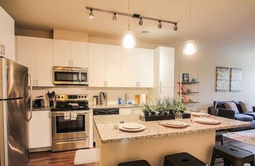 Tysons Apartment | Life at The Top | Luxury | 2 bed| Pool | Lifestyle