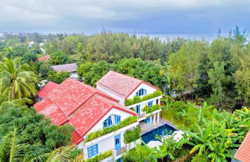 Cam An Hotel | Life Beach Villa