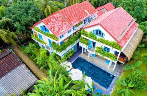 Cam An Hotel | Life Beach Villa