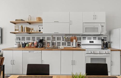 Covington Apartment | Life is Good on the Globe