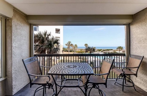 Amelia City Condo | Life Is Swell | Oceanfront, Pool, & Tennis