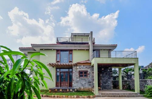 Lonavala Villa | Lifeline Villas - Luxurious Taraangan 4 Mountain View Villa With Biggest Pool And Huge Open Area