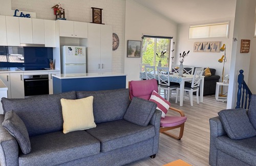 Tura Beach Apartment | Lifes A Beach - Pet Friendly!