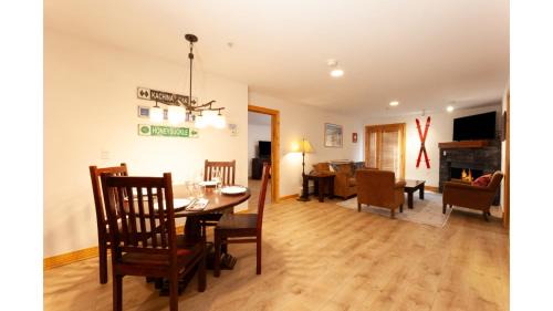 Taos Ski Valley House | Lift 1 Lookout - NEW PROPERTY - WiFi - Ski Locker - Mountain Views - Shops - Restaurants