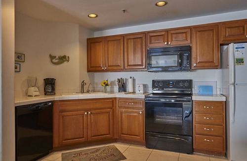 Avalon Villa | Light, Airy Luxury Hamilton Cove Villa La Casa Sirena w/Golf Cart - Great Value!