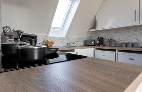 Colchester Apartment | Light, airy, two-bedroom apartment in the heart of Colchester